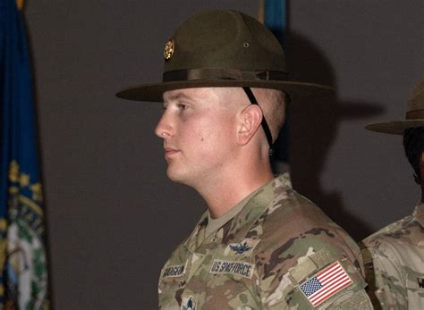 First Space Force guardians graduate from Army drill sergeant .